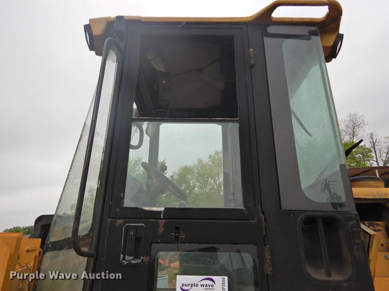 image for item DF2550 2000 Caterpillar 928G wheel loader