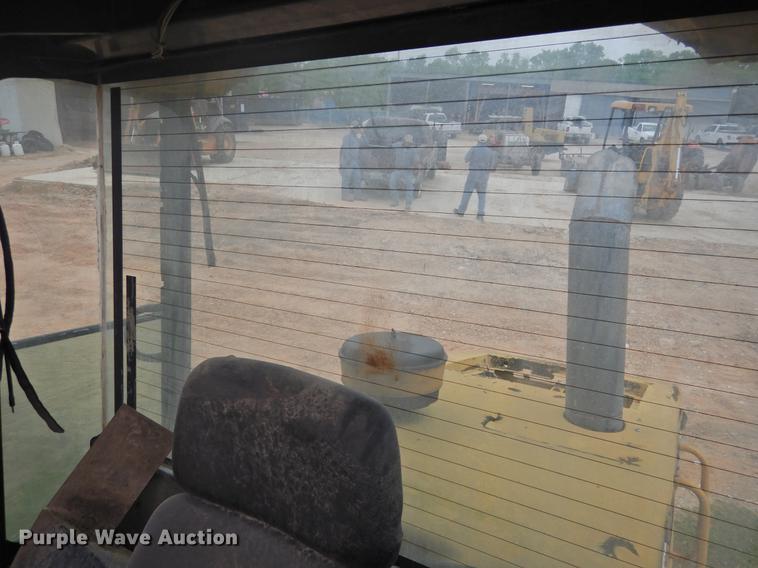 image for item DF2550 2000 Caterpillar 928G wheel loader