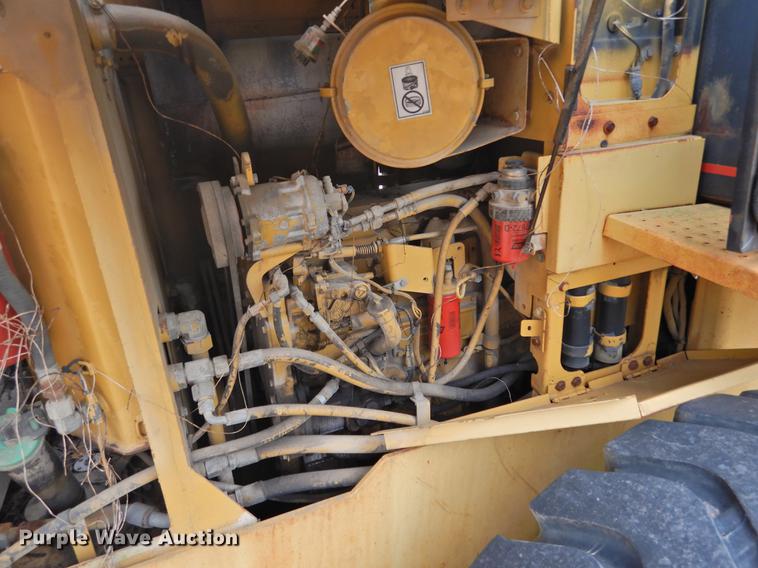 image for item DF2550 2000 Caterpillar 928G wheel loader