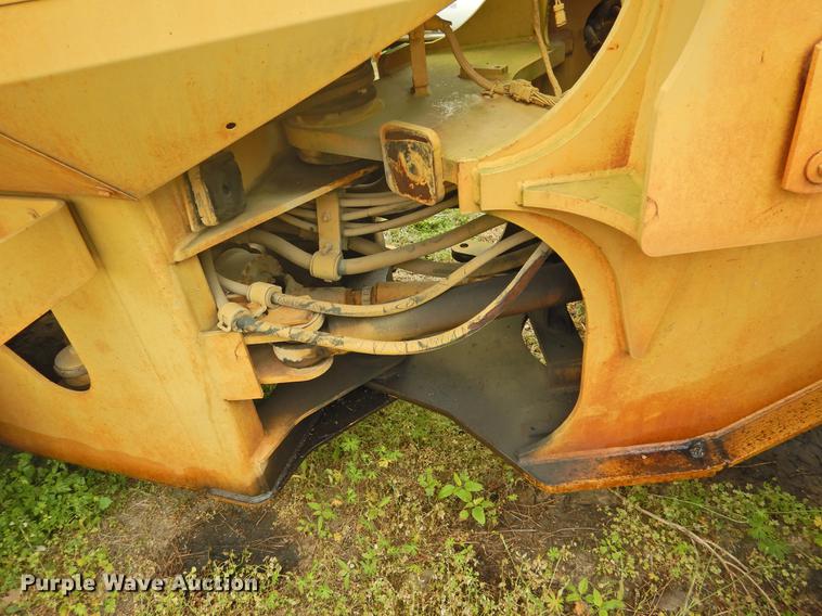 image for item DF2550 2000 Caterpillar 928G wheel loader
