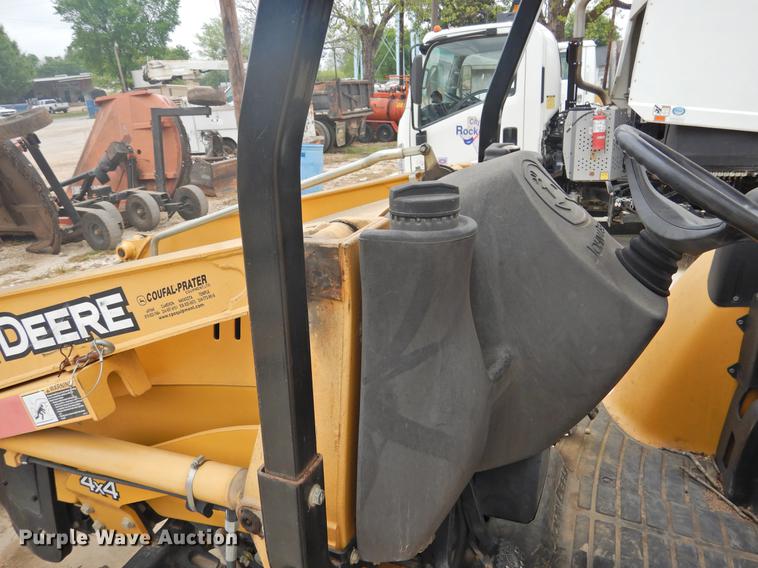 image for item DF2551 2008 John Deere 110 backhoe