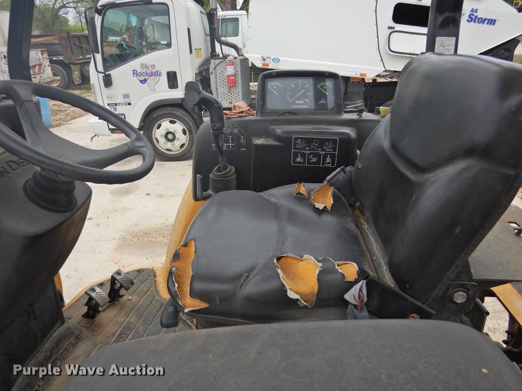 image for item DF2551 2008 John Deere 110 backhoe