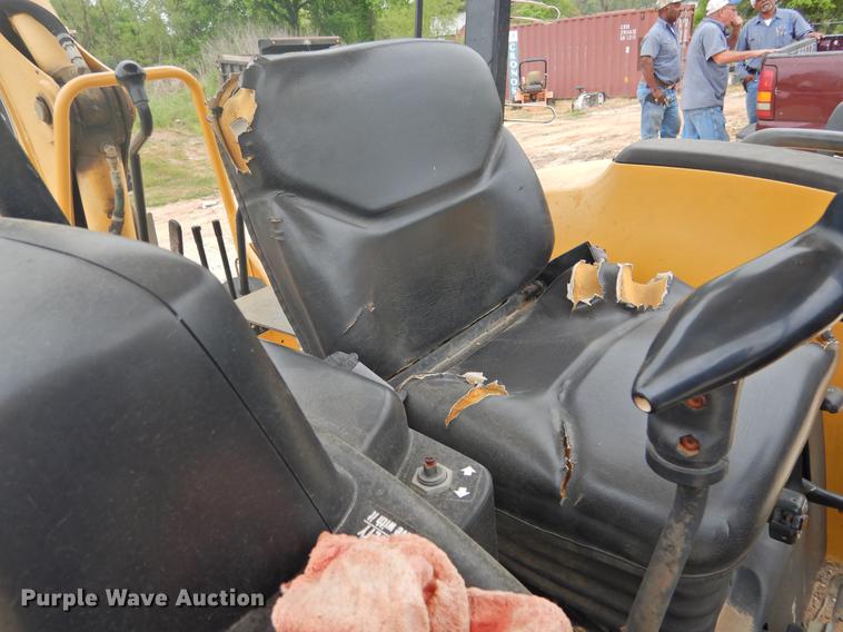 image for item DF2551 2008 John Deere 110 backhoe