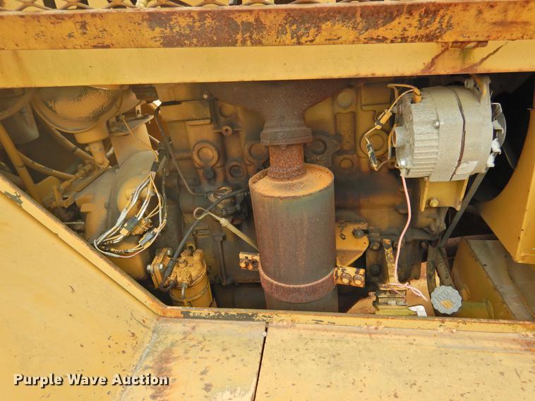 image for item DF2555 1990 Hyster C530A pneumatic roller