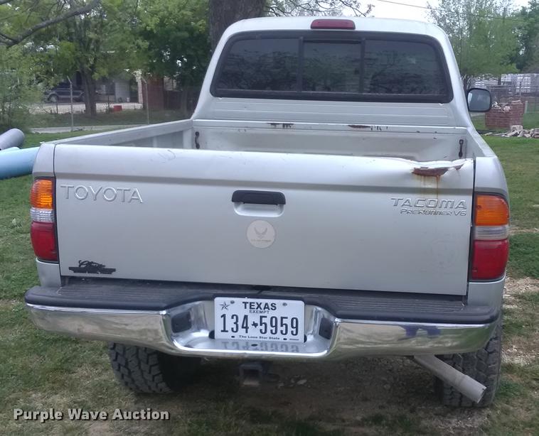 image for item DF2557 2002 Toyota Tacoma Double Cab pickup truck