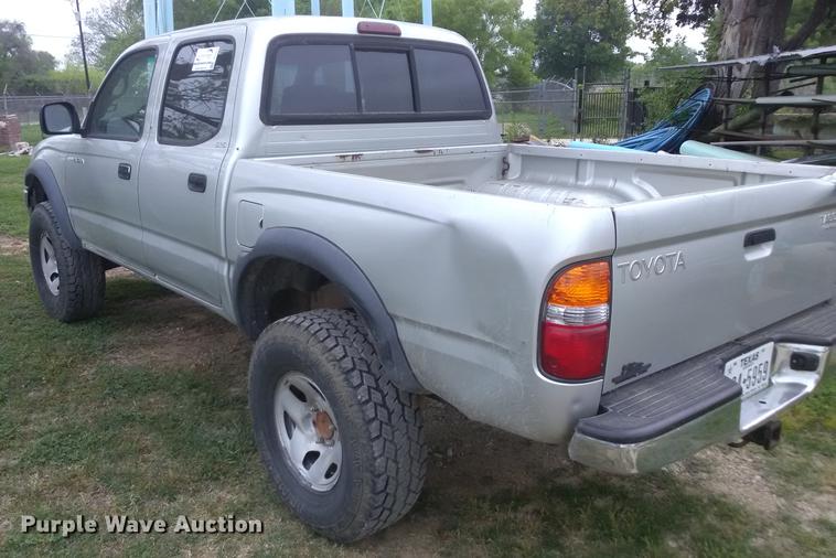 image for item DF2557 2002 Toyota Tacoma Double Cab pickup truck