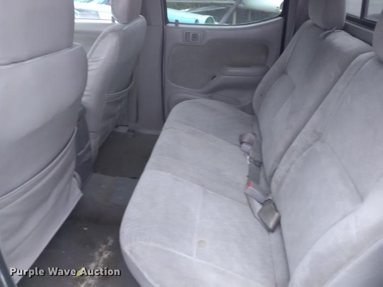 image for item DF2557 2002 Toyota Tacoma Double Cab pickup truck