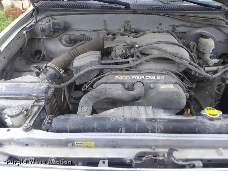 image for item DF2557 2002 Toyota Tacoma Double Cab pickup truck