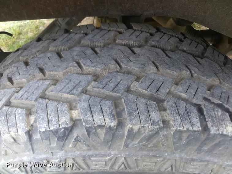 image for item DF2557 2002 Toyota Tacoma Double Cab pickup truck