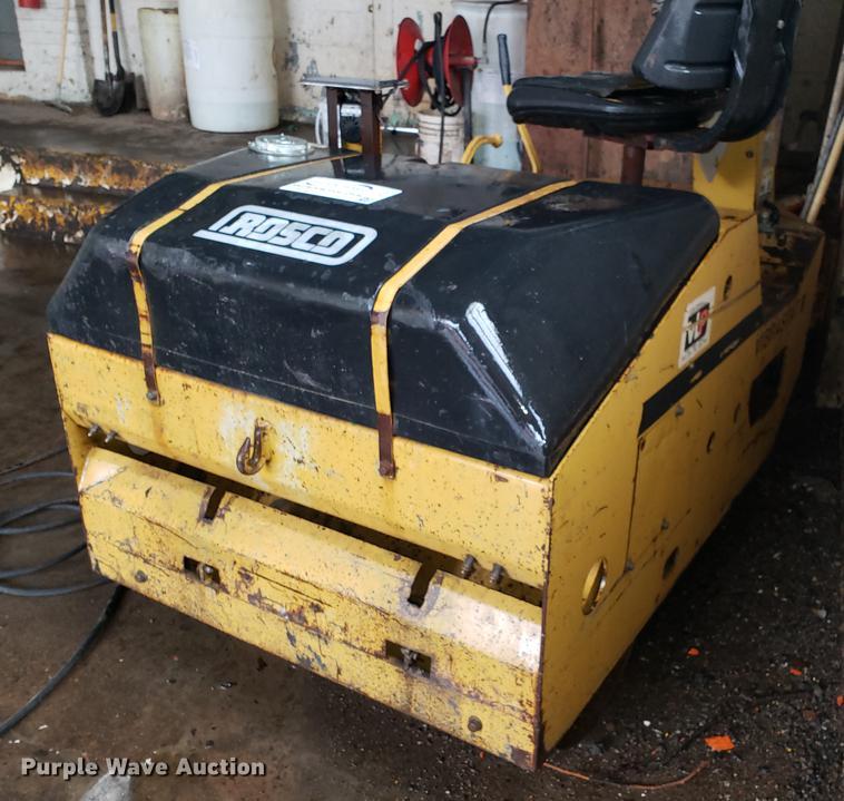 image for item DF3312 Rosco Vibrastat III double drum roller