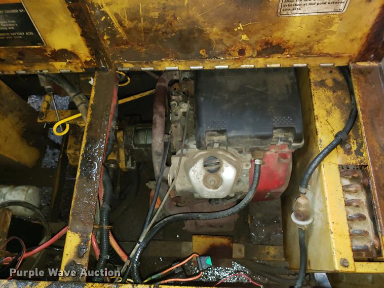 image for item DF3312 Rosco Vibrastat III double drum roller