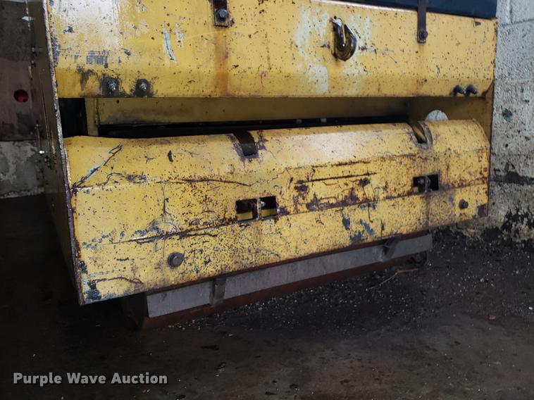 image for item DF3312 Rosco Vibrastat III double drum roller