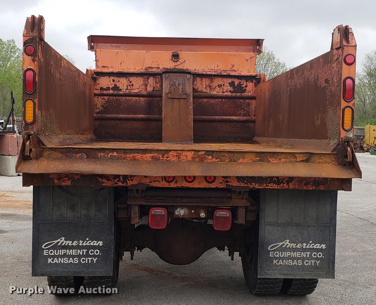 image for item DF3452 1991 Chevrolet Kodiak C6500 dump truck