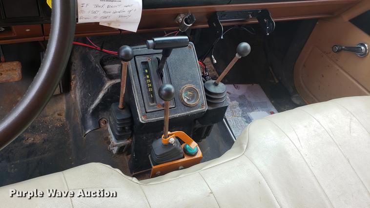 image for item DF3452 1991 Chevrolet Kodiak C6500 dump truck