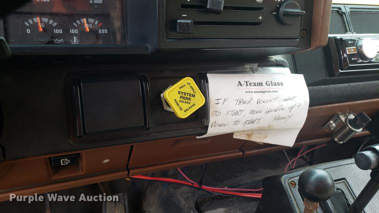 image for item DF3452 1991 Chevrolet Kodiak C6500 dump truck