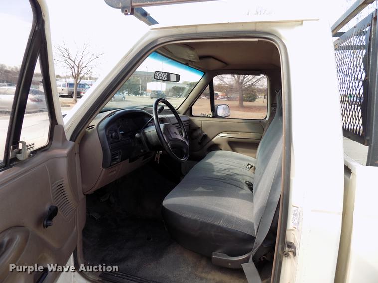 image for item DF4424 1997 Ford F250 pickup truck