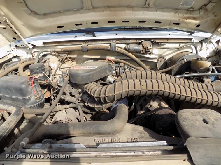 image for item DF4424 1997 Ford F250 pickup truck