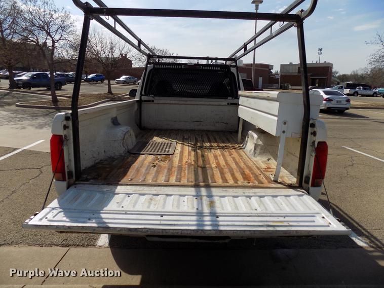 image for item DF4424 1997 Ford F250 pickup truck
