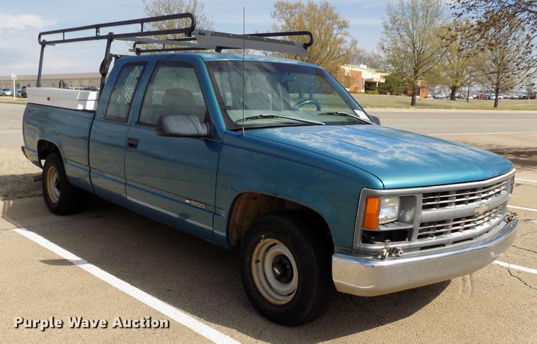 image for item DF4427 1998 Chevrolet C1500 Ext. Cab pickup truck