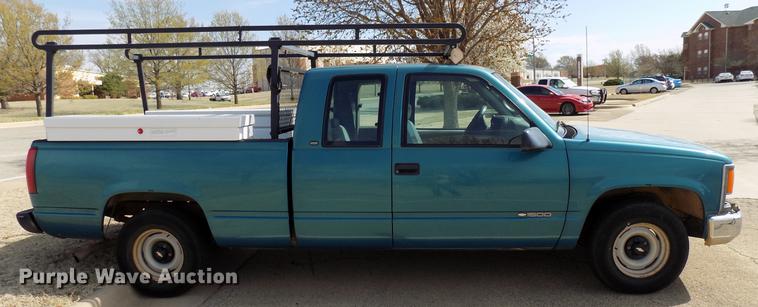 image for item DF4427 1998 Chevrolet C1500 Ext. Cab pickup truck