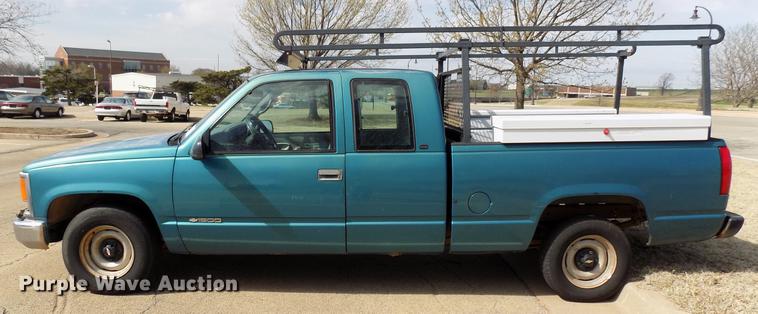 image for item DF4427 1998 Chevrolet C1500 Ext. Cab pickup truck