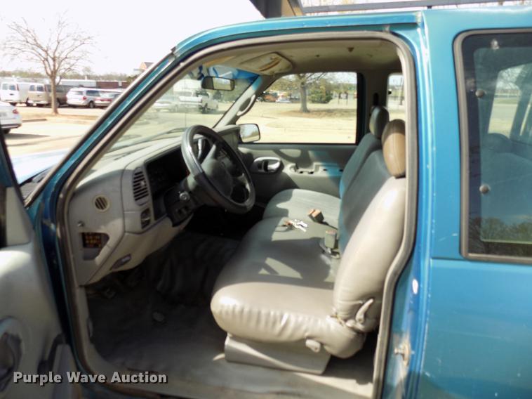 image for item DF4427 1998 Chevrolet C1500 Ext. Cab pickup truck