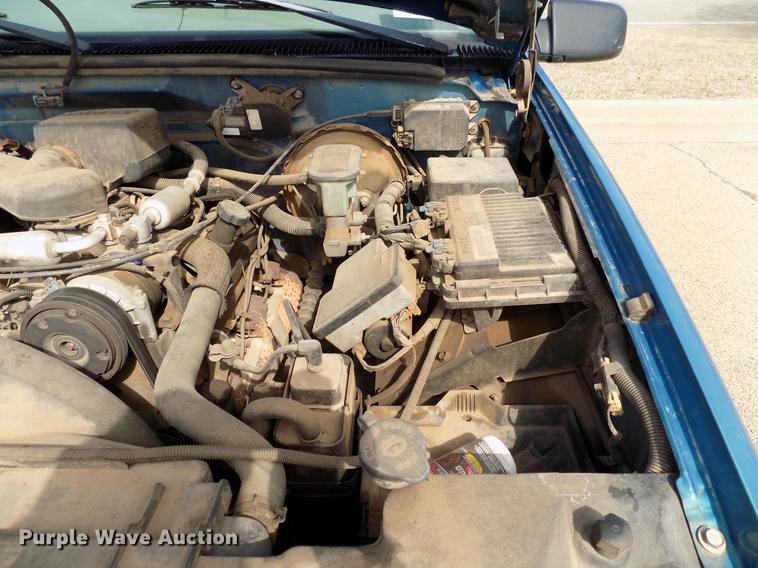 image for item DF4427 1998 Chevrolet C1500 Ext. Cab pickup truck