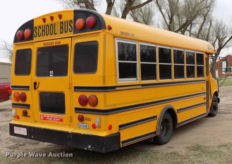 image for item DF4430 2002 Chevrolet Express G3500 school bus