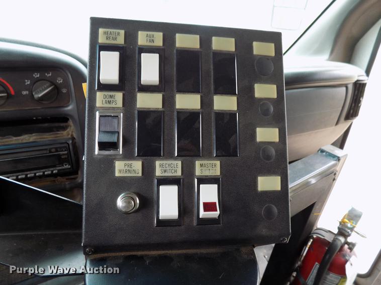 image for item DF4430 2002 Chevrolet Express G3500 school bus