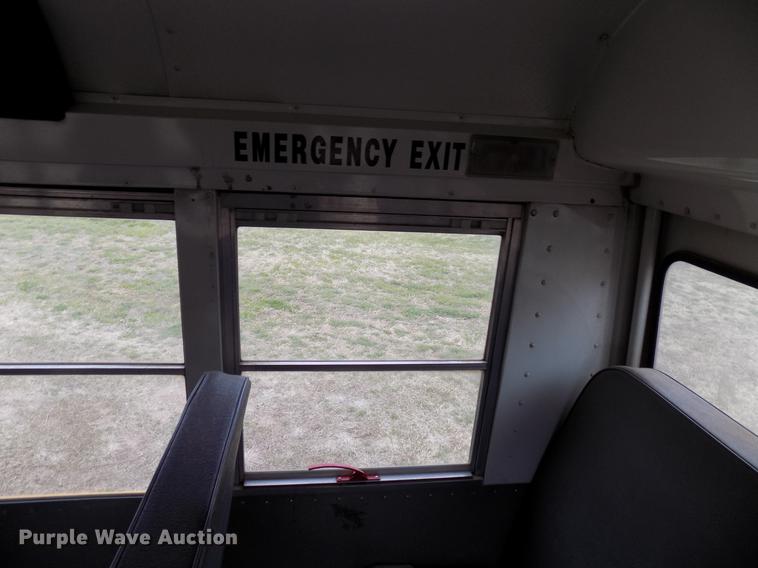 image for item DF4430 2002 Chevrolet Express G3500 school bus