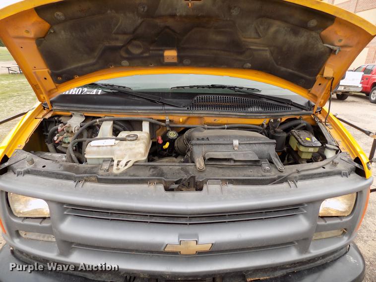 image for item DF4430 2002 Chevrolet Express G3500 school bus