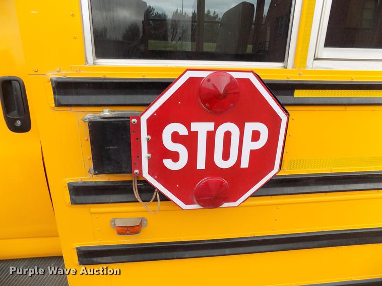 image for item DF4430 2002 Chevrolet Express G3500 school bus