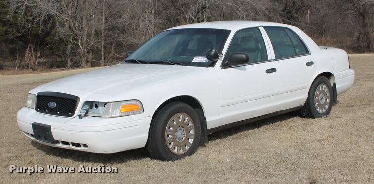 image for item DF4434 2005 Ford Crown Victoria Police Interceptor