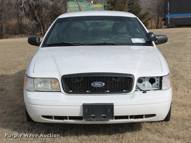 image for item DF4434 2005 Ford Crown Victoria Police Interceptor