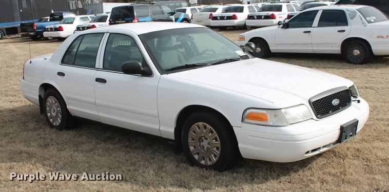 image for item DF4434 2005 Ford Crown Victoria Police Interceptor