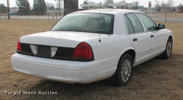 image for item DF4434 2005 Ford Crown Victoria Police Interceptor