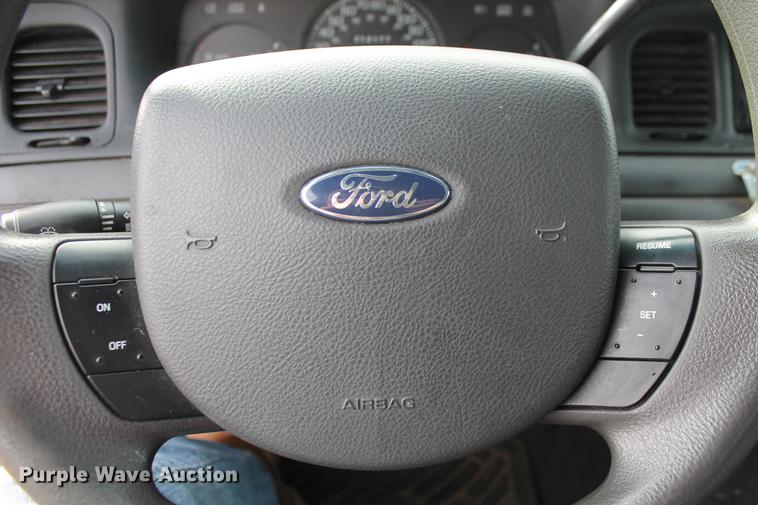image for item DF4434 2005 Ford Crown Victoria Police Interceptor