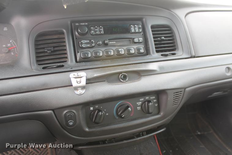 image for item DF4434 2005 Ford Crown Victoria Police Interceptor