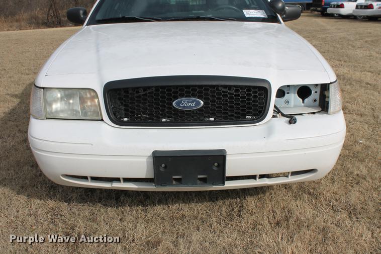image for item DF4434 2005 Ford Crown Victoria Police Interceptor