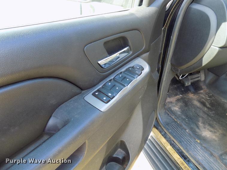 image for item DF4437 2011 Chevrolet Tahoe Police SUV