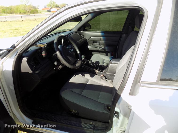 image for item DF4439 2008 Ford Crown Victoria Police Interceptor