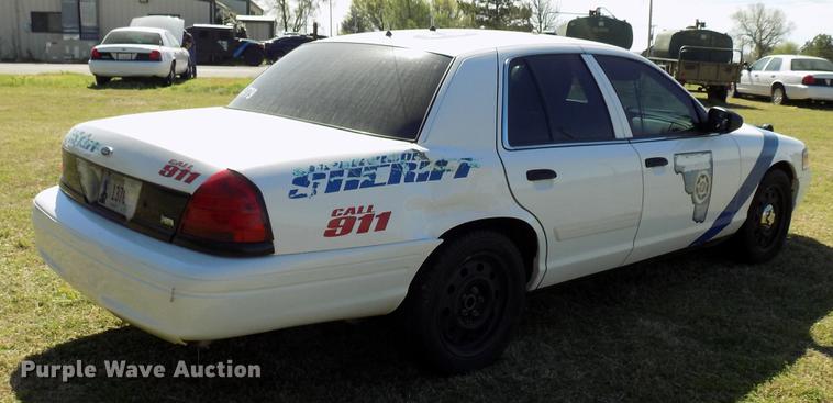 image for item DF4440 2011 Ford Crown Victoria Police Interceptor