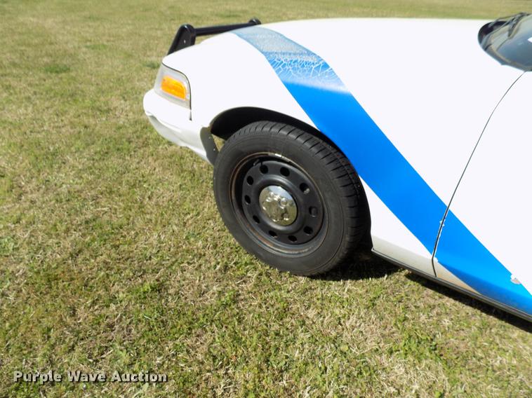 image for item DF4440 2011 Ford Crown Victoria Police Interceptor