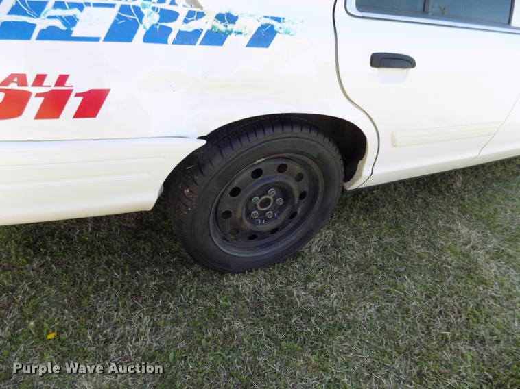 image for item DF4440 2011 Ford Crown Victoria Police Interceptor