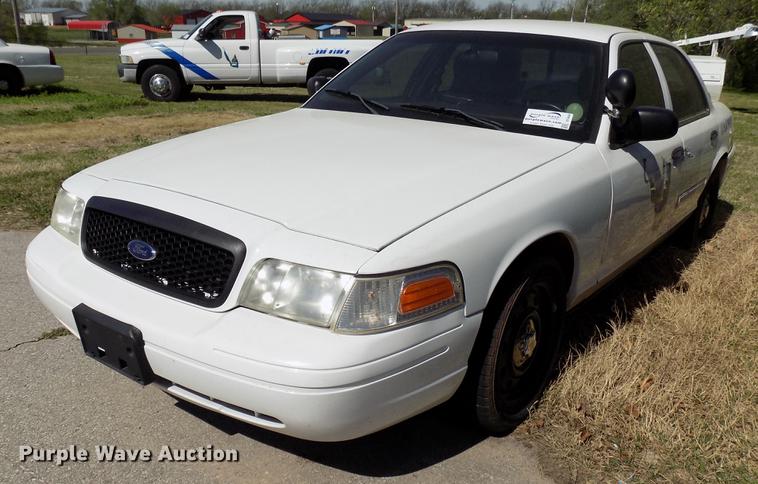 image for item DF4444 2011 Ford Crown Victoria Police Interceptor
