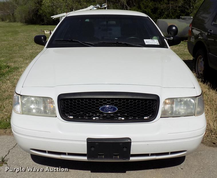 image for item DF4444 2011 Ford Crown Victoria Police Interceptor