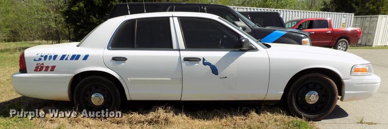 image for item DF4444 2011 Ford Crown Victoria Police Interceptor