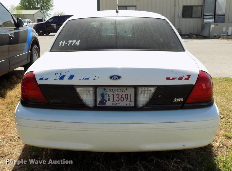 image for item DF4444 2011 Ford Crown Victoria Police Interceptor