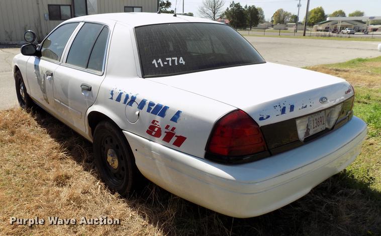 image for item DF4444 2011 Ford Crown Victoria Police Interceptor