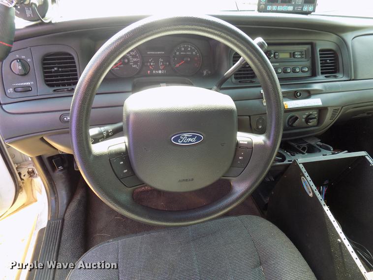 image for item DF4444 2011 Ford Crown Victoria Police Interceptor